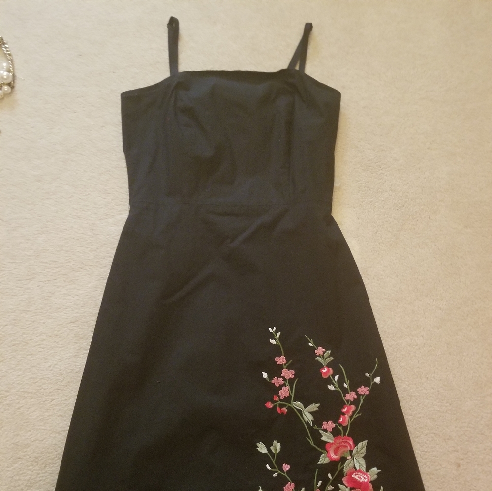 Rw&co Black A Line Dress with embroidered flowers